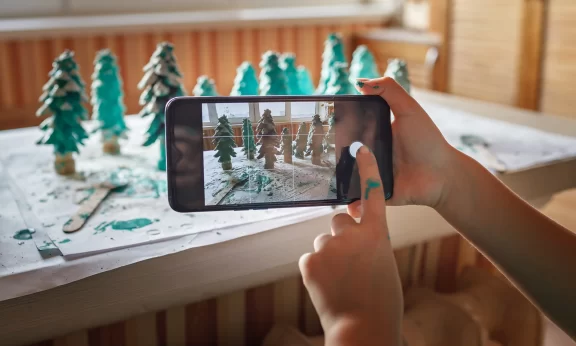 Augmented Reality Revolutionizing Digital Marketing 2025